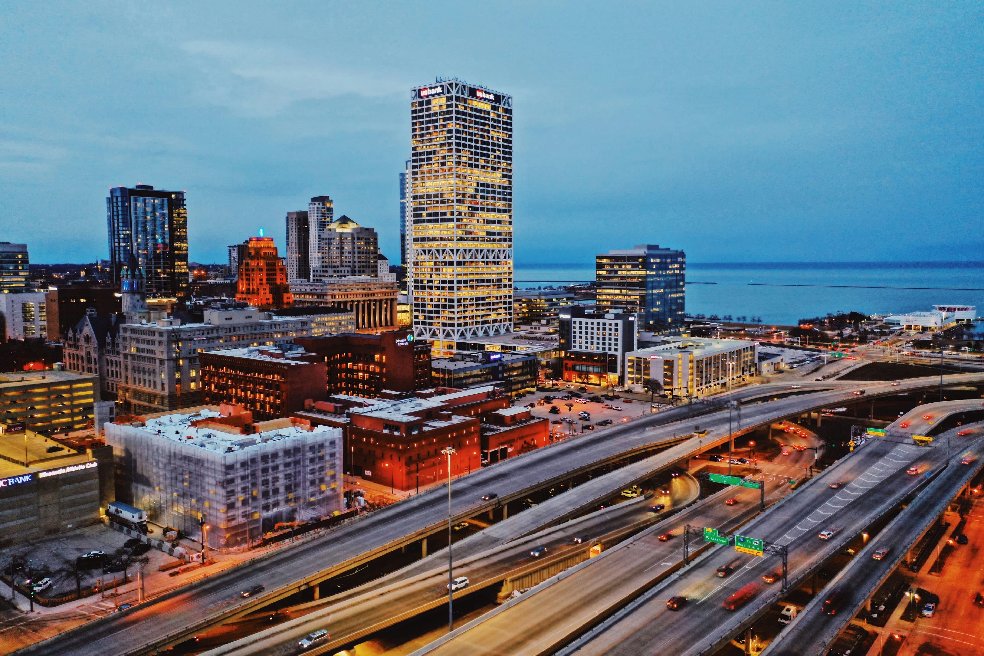 Milwaukee to Pittsburgh Car Shipping